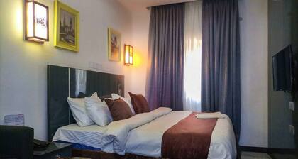 Ice Grand Hotel & Suites