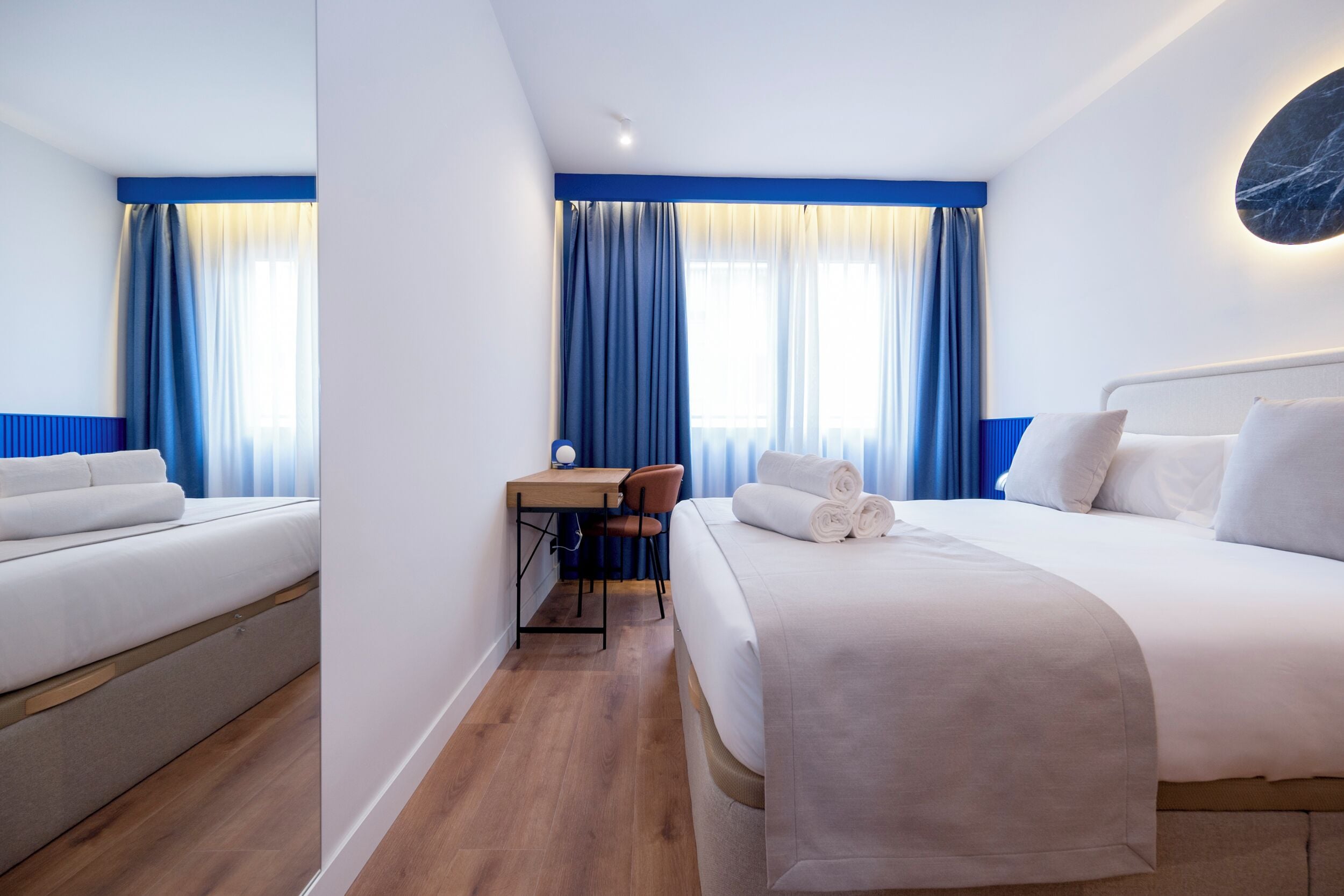 Àtic Comfort | Roba de llit d'alta qualitat, minibar i caixa forta a l'habitació 