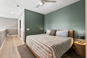 2 bedrooms, desk, iron/ironing board, free WiFi