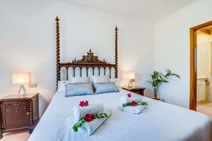 4 Schlafzimmer, Bügeleisen/Bügelbrett, Internetzugang
