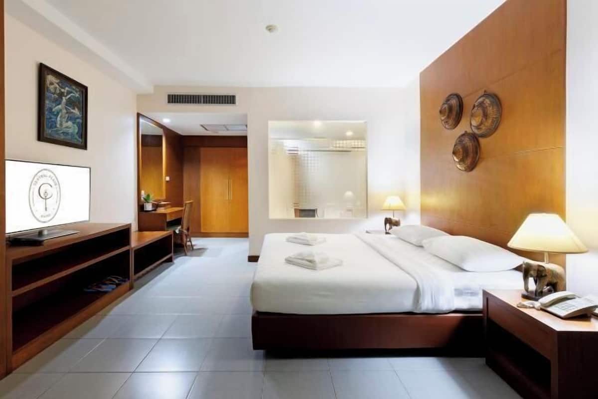 1 bedroom, in-room safe, rollaway beds, free WiFi