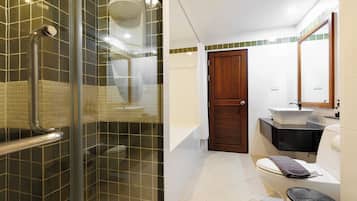 Suite | Bathroom | Shower, slippers, towels, soap