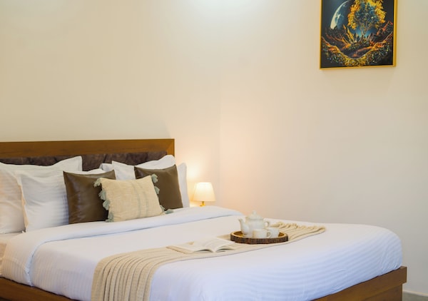 Elivaas 5 Bhk With Pvt Pool - Zenora - Gurgaon