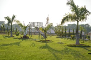 Garden - ELIVAAS 5 BHK With Pvt Pool - Zenora (Taoru)