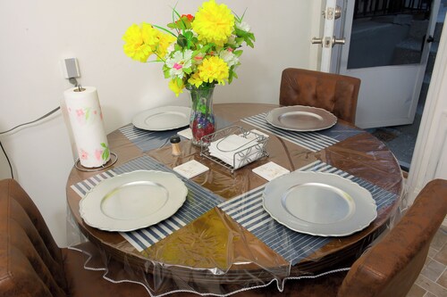 2-bedroom house in awesome Brooklyn with AC, WiFi