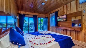 Standard Bungalow with Pool View | 2 bedrooms, in-room safe, free WiFi, bed sheets