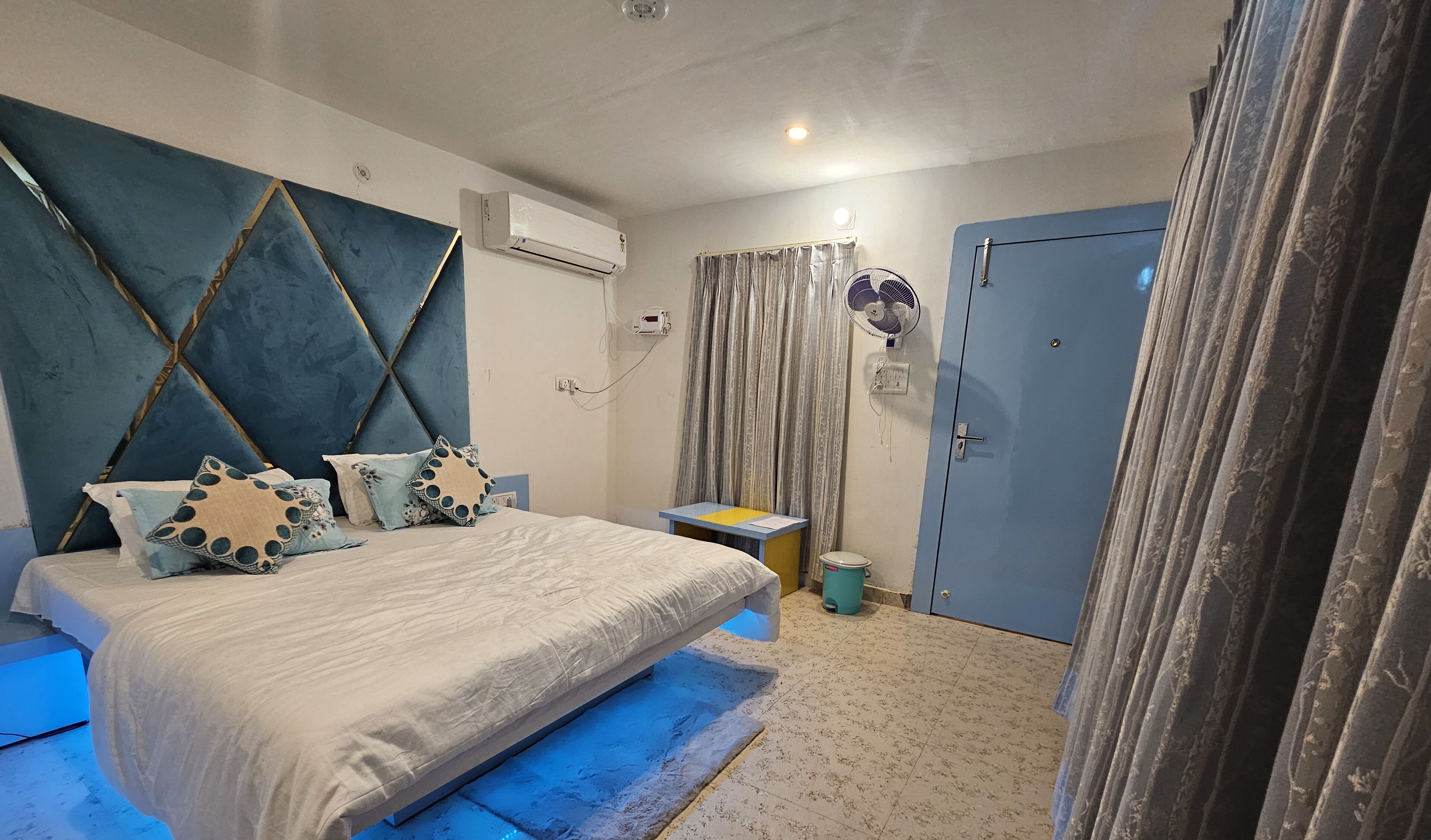 Deluxe Suite, City View