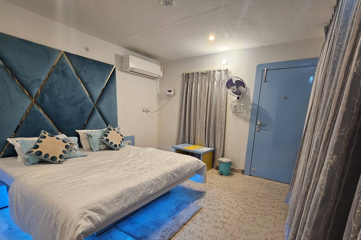 Deluxe Suite, City View