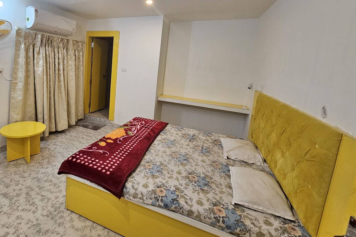 Deluxe Suite, Private Bathroom