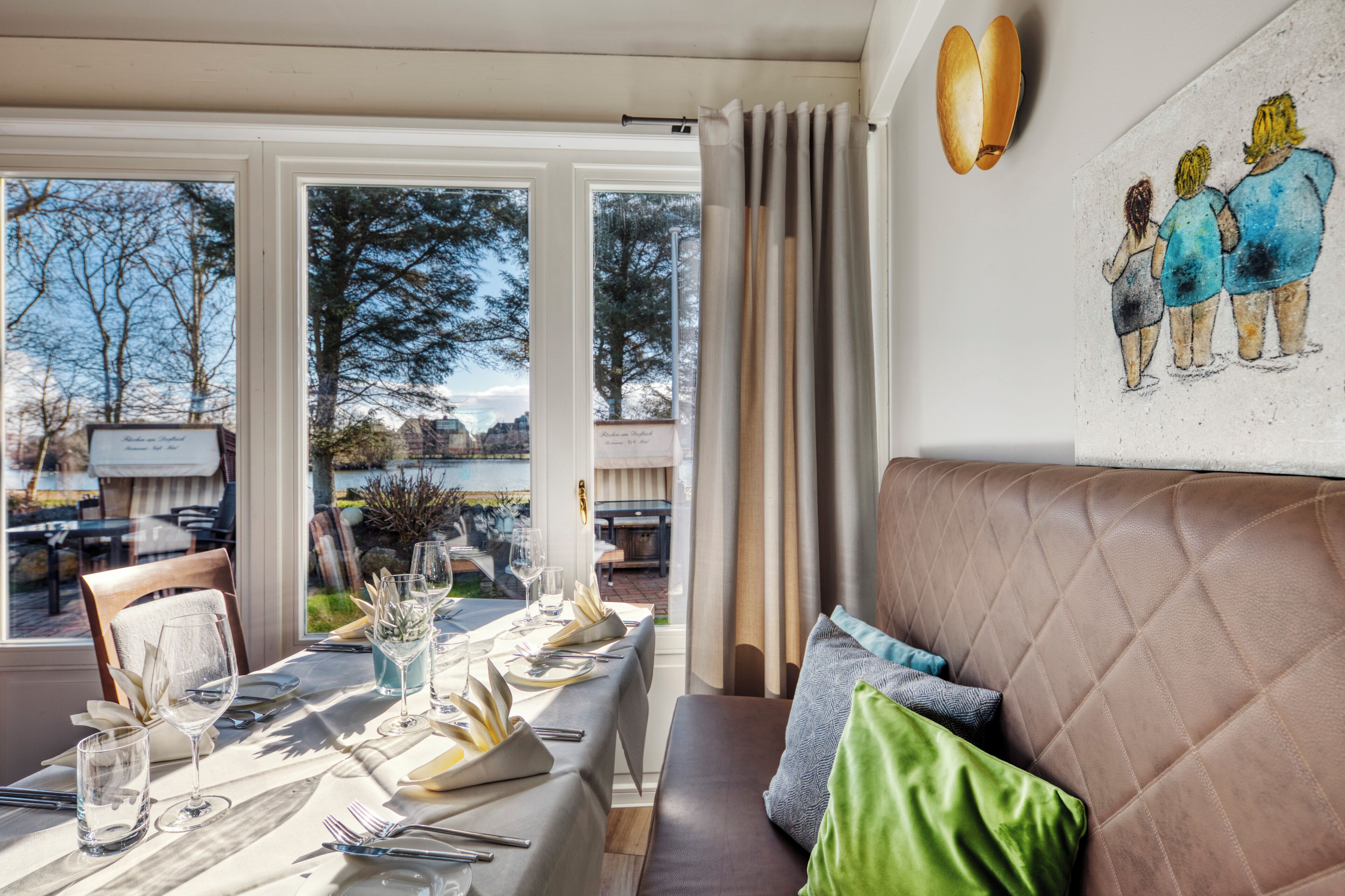 Frühstück, Mittagessen, Abendessen, Blick auf den Garten 