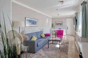 Junior-suite | Opholdsområde | Tv, legetøj
