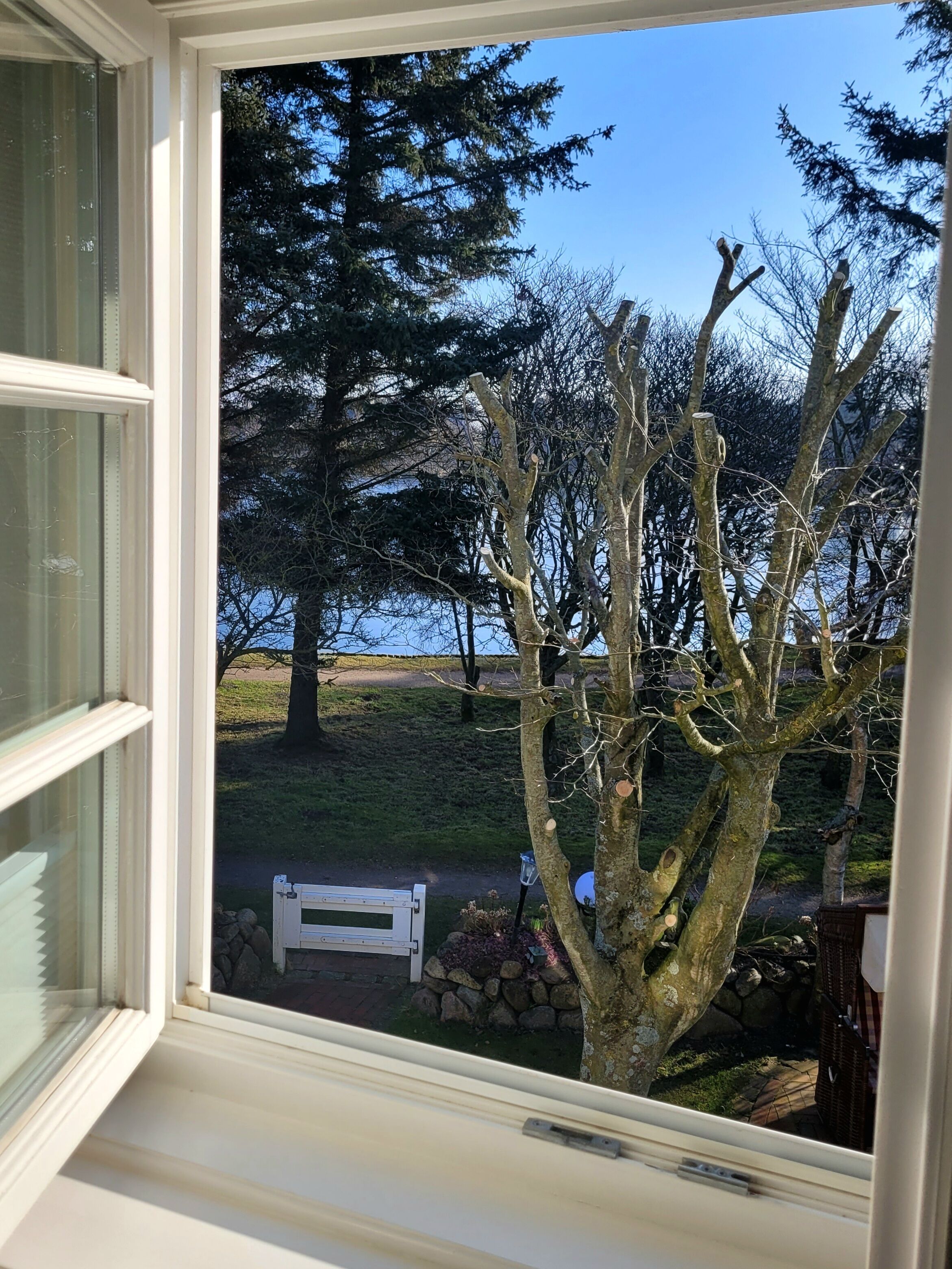 Deluxe-Doppelzimmer, Seeblick | Zimmersafe, Schreibtisch, laptopgeeigneter Arbeitsplatz