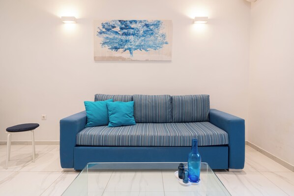 City Apartment, Balcony | Living room | 43-inch TV with cable channels