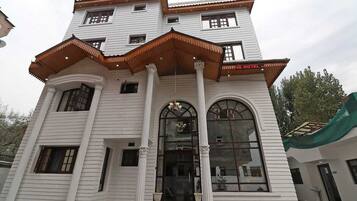 Bagian depan properti