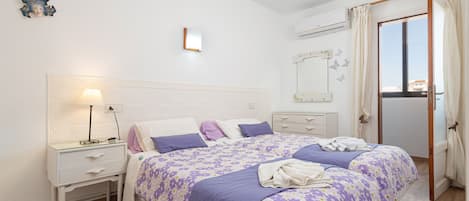 2 bedrooms, in-room safe, iron/ironing board, free WiFi