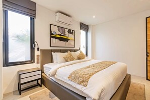 4 chambres, coffres-forts dans les chambres, fer et planche à repasser