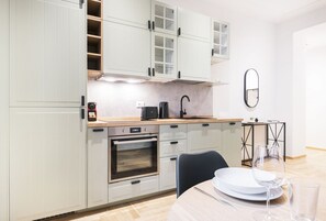 Fridge, microwave, oven, stovetop