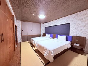 3 bedrooms, WiFi, bed sheets - Oceanfront 5-Bedroom Villa: Perfect for Family Getaways & Relaxing Stays (洞爺湖町)