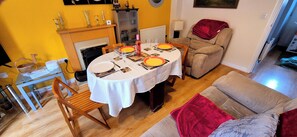 House | Dining