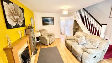 House | Living area | TV, fireplace