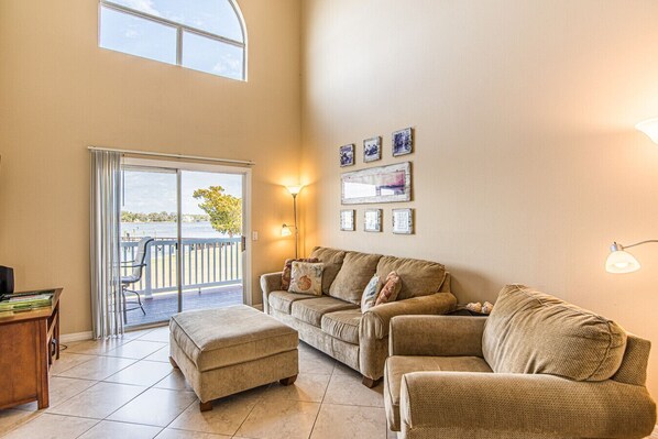 Smart TV - Crystal River Waterfront,Pool,Tennis,Pvt.Boat Slip, Sleeps6, DogOk (Crystal River)