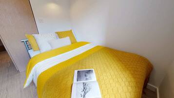 Single Room, Non Smoking | Blackout drapes, free WiFi