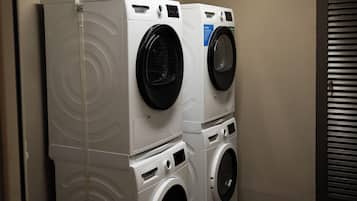 Ruang laundry
