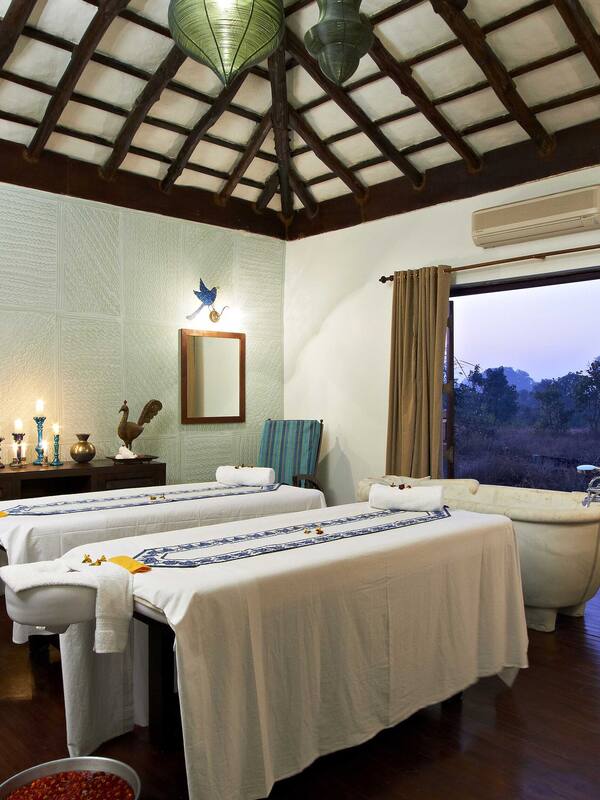 Steam room, 1 treatment room, massages