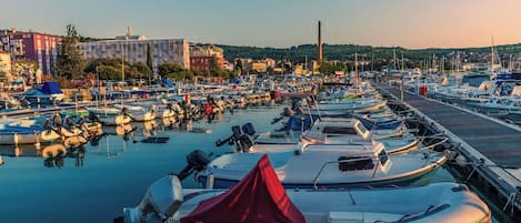 Marina/club náutico