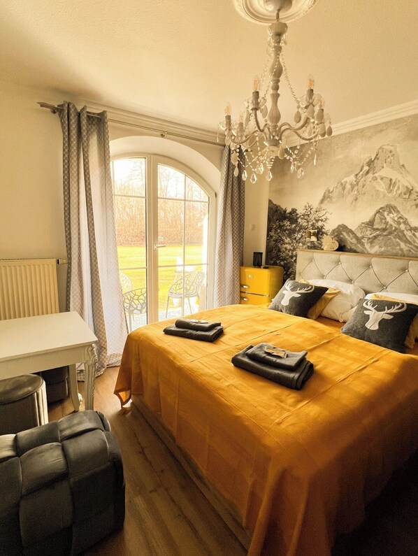 1 Schlafzimmer, Zimmersafe, Bügeleisen/Bügelbrett, Reisekinderbett