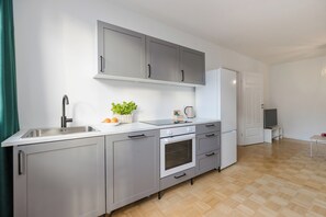 Electric kettle - ShortStayPoland Waliców B171 (Warsaw)