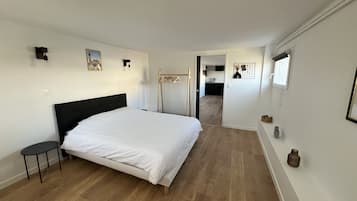 1 dormitorio, tabla de planchar con plancha, wifi gratis y ropa de cama