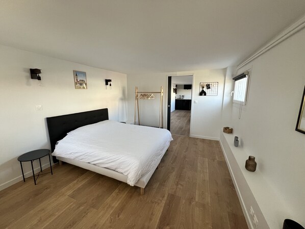 1 soverom, strykejern/-brett, wi-fi (inkludert) og sengetøy