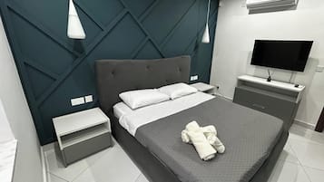 3 bedrooms, iron/ironing board, free WiFi, bed sheets