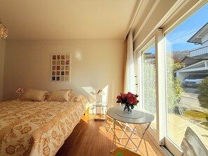 2 camere, una scrivania, Wi-Fi gratuito, lenzuola