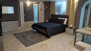 1 bedroom, WiFi, bed sheets