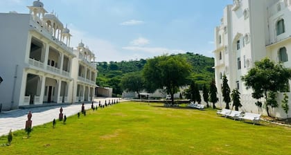 Roop Garh Palace
