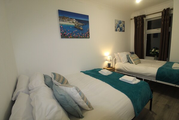 Soundproofing, iron/ironing board, free WiFi - Browning House by Smart Corporate Stays (Leicester)