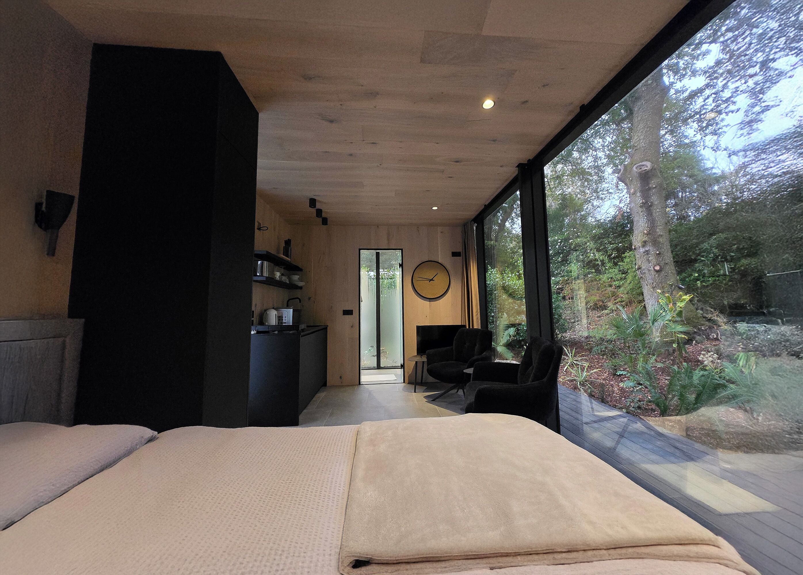 Studio Premium | Busa memori, kedap suara, Wi-Fi gratis, dan seprai linen