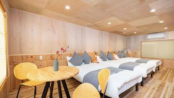 Superior House | 2 bedrooms, blackout drapes, iron/ironing board, free WiFi