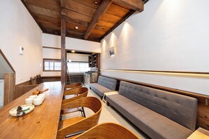 Superior House | 2 bedrooms, blackout drapes, iron/ironing board, free WiFi - Mameyama15 (Nara)