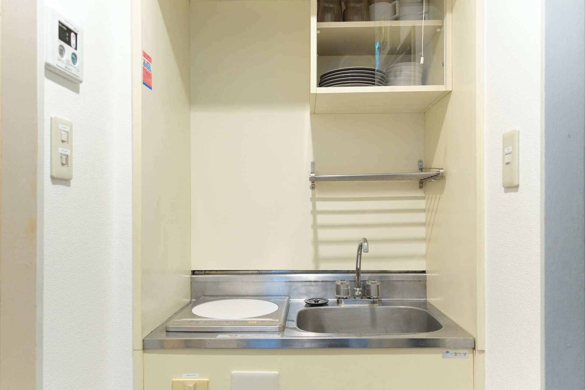 Fridge, microwave, stovetop, electric kettle