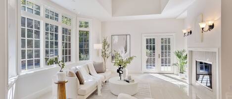 Smart TV, video games, offices, computer monitors