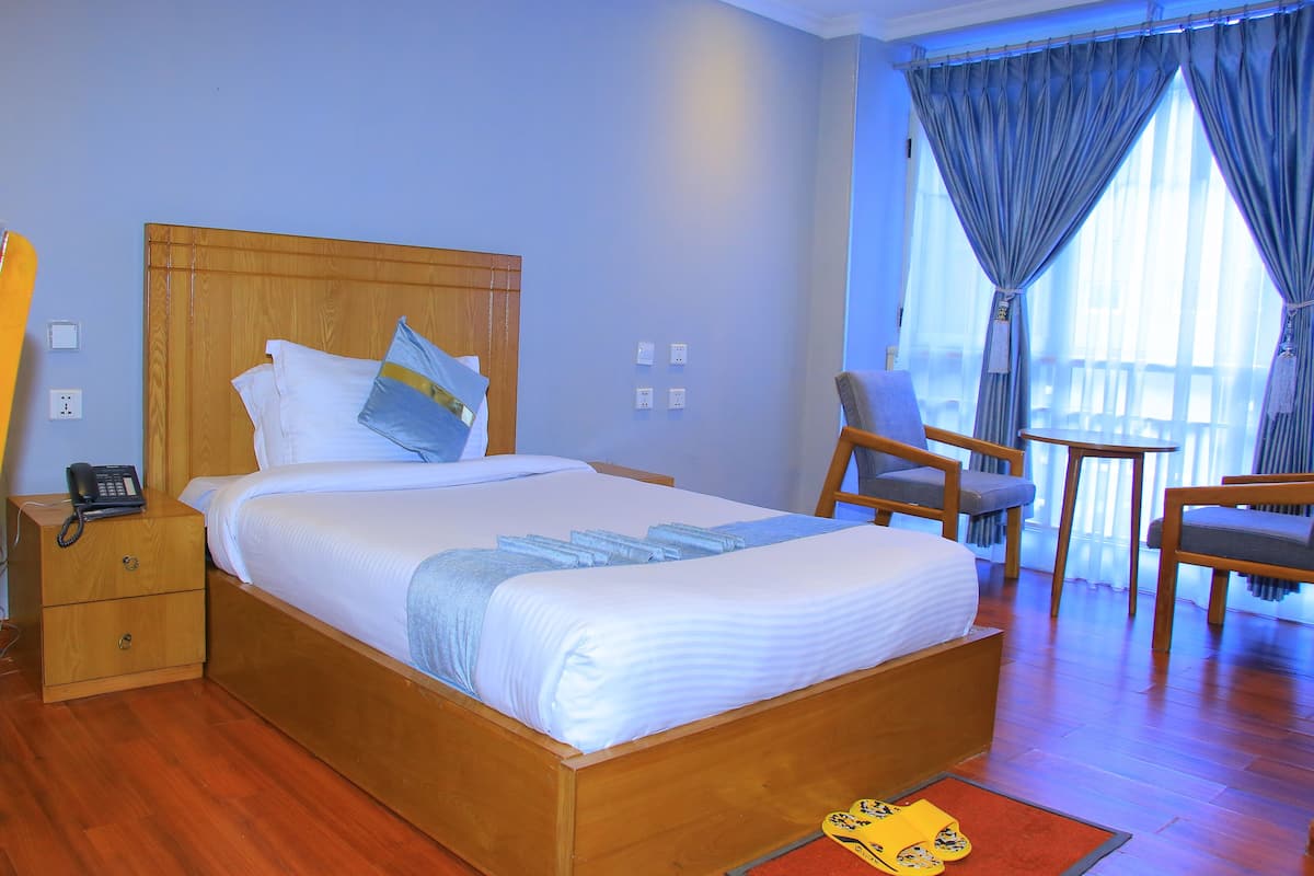 Basic Single Room | Desk, laptop workspace, free WiFi