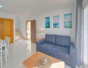 Maison, 4 chambres, terrasse | Aire de séjour