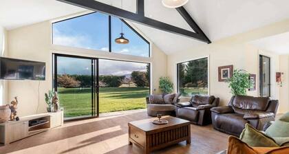 Travelers Retreat Live The Dream