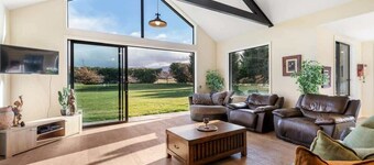 Travelers Retreat Live The Dream