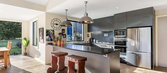 Travelers Retreat  Live The Dream