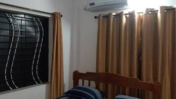 3 Schlafzimmer, Bügeleisen/Bügelbrett, WLAN, Bettwäsche