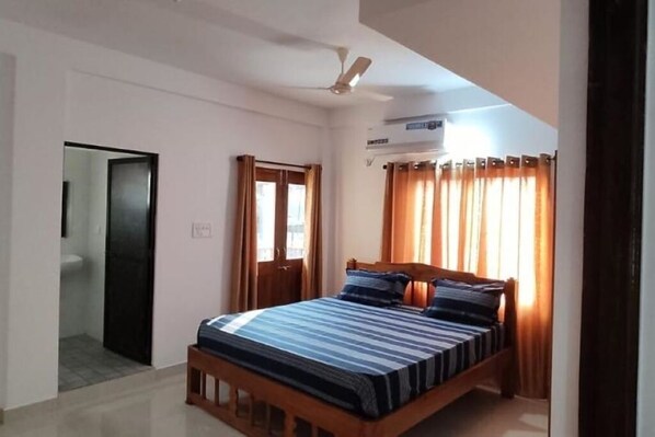 3 chambres, fer et planche Ă repasser, Wi-Fi, literie fournie